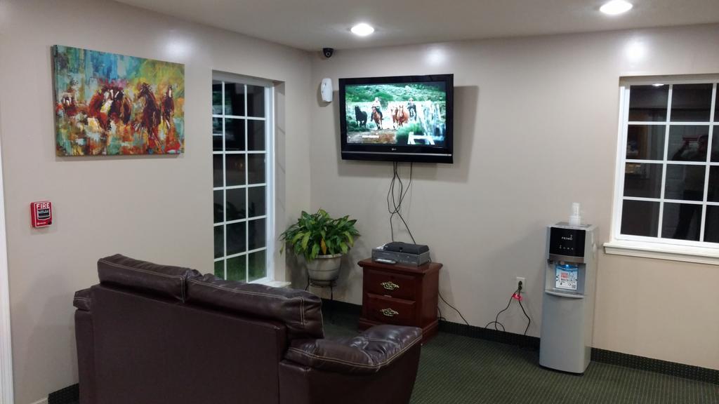 Waynesboro Hurricane Inn מראה חיצוני תמונה