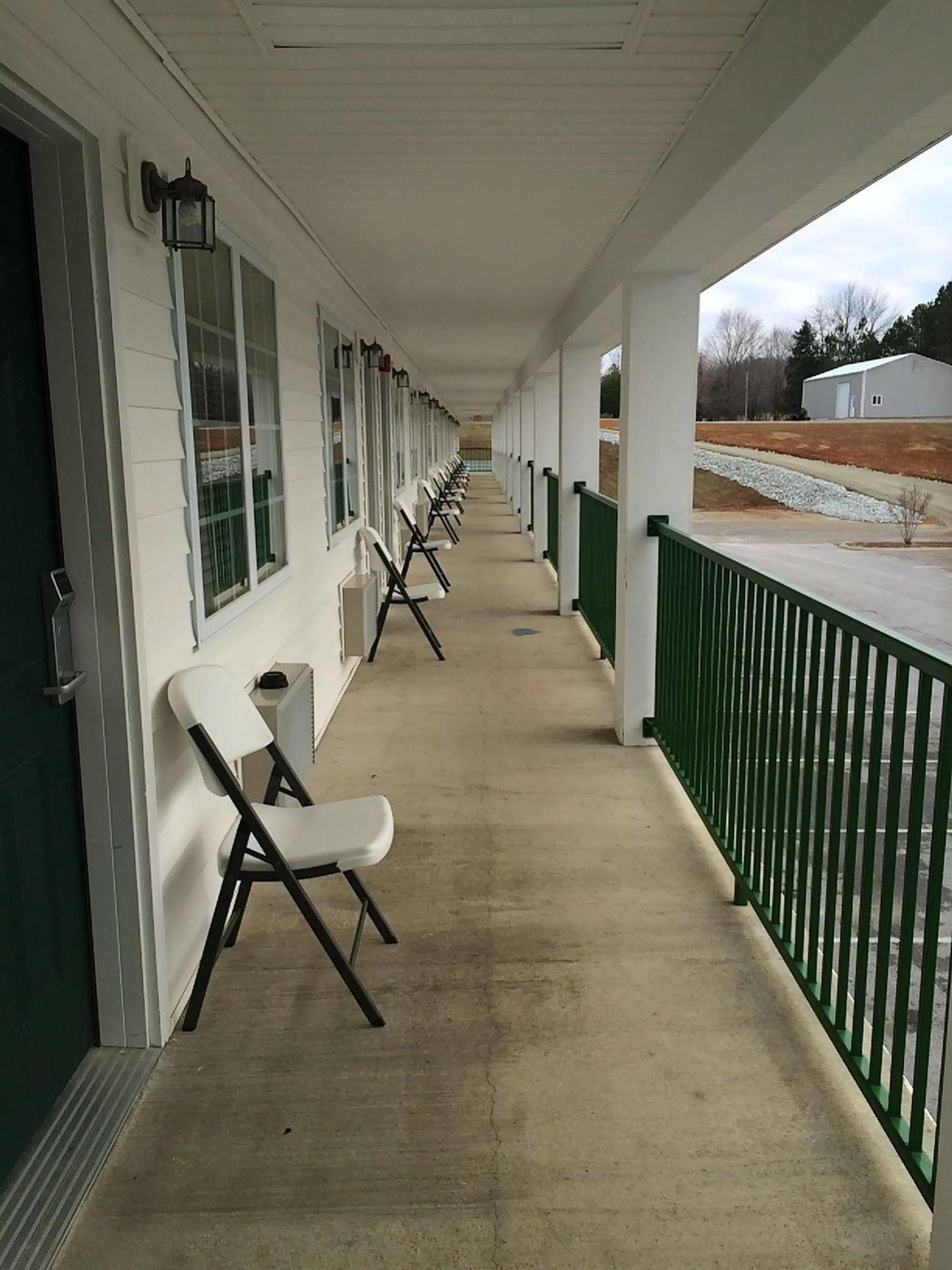 Waynesboro Hurricane Inn מראה חיצוני תמונה