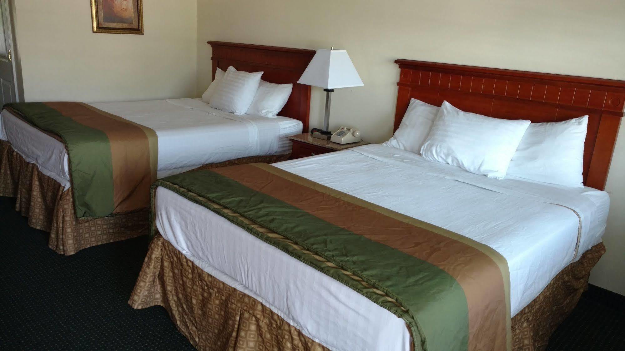 Waynesboro Hurricane Inn מראה חיצוני תמונה